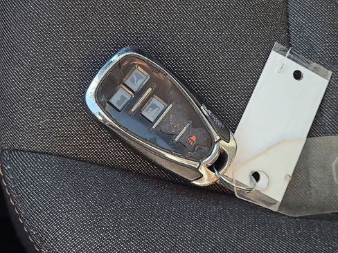 Used 2020 Chevrolet Equinox LT image 38