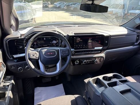 Used 2024 GMC Sierra 1500 Elevation AWD/4WD image 11
