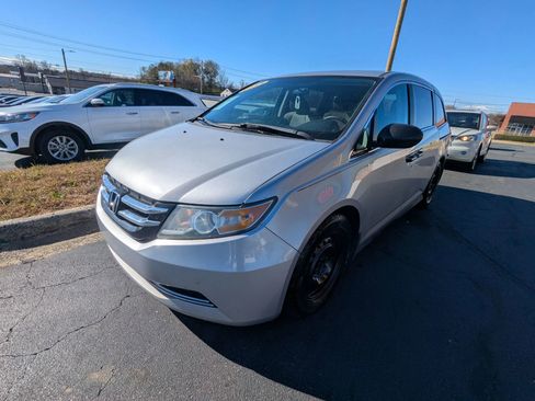 Used 2015 Honda Odyssey LX image 3