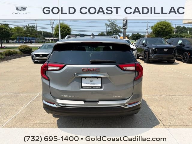 Used 2023 GMC Terrain SLT w/ Tech Package AWD/4WD image 3