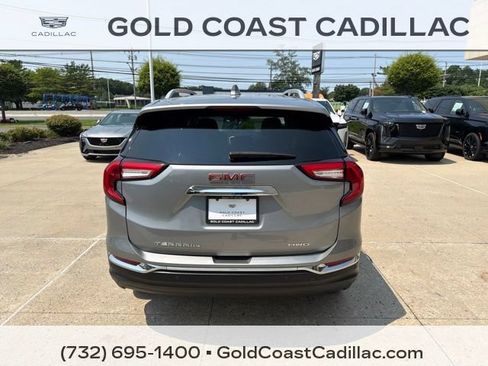 Used 2023 GMC Terrain SLT w/ Tech Package AWD/4WD image 3