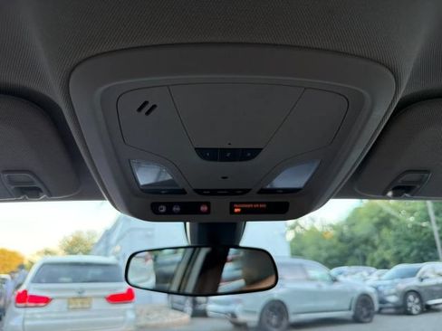 Used 2018 Chevrolet Impala Premier FWD image 22