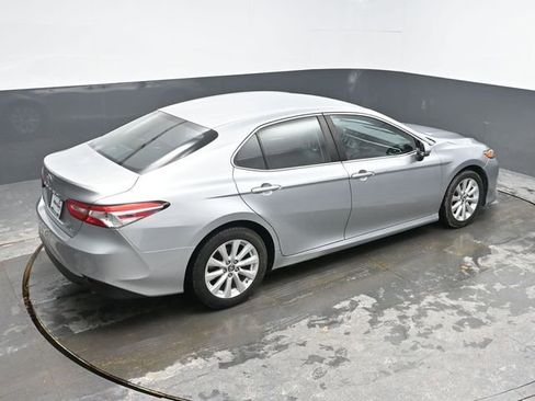 Used 2018 Toyota Camry LE image 24