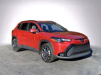 Used 2023 Toyota Corolla Cross SE video 2