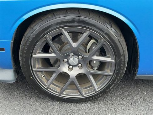 Used 2016 Dodge Challenger R/T Scat Pack w/ Leather Interior Group image 9