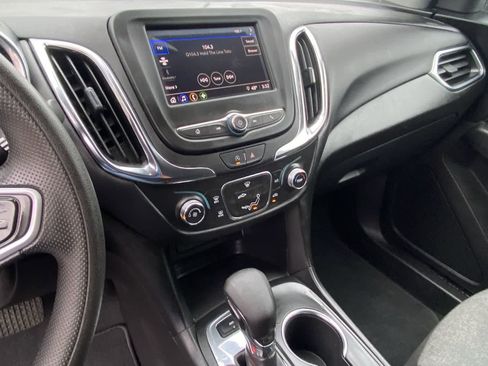 Used 2022 Chevrolet Equinox LT image 21