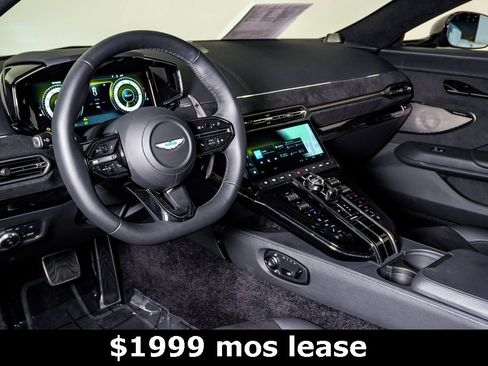 Used 2025 Aston Martin V8 Vantage Coupe image 23