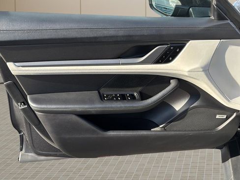 Used 2021 Porsche Taycan 4S image 15