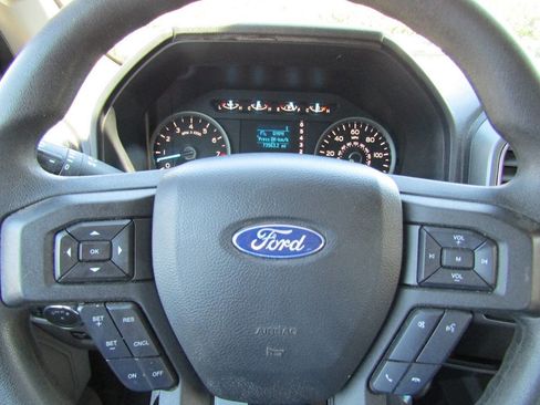 Used 2018 Ford F150 XLT image 11