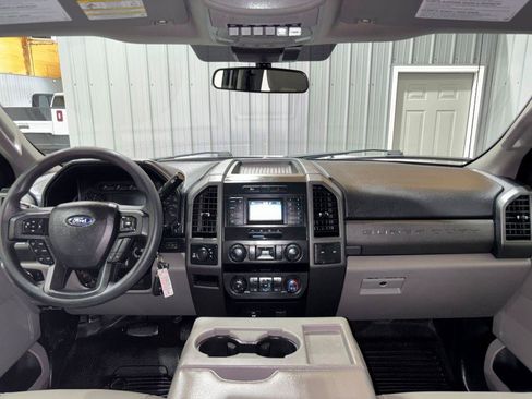 Used 2020 Ford F250 XL w/ Power Equipment Group AWD/4WD image 17