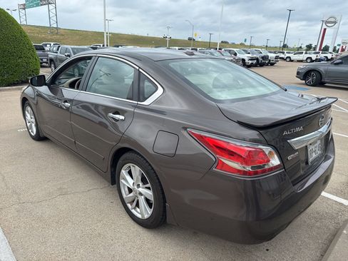 Used 2015 Nissan Altima 2.5 SL w/ Technology Package image 6