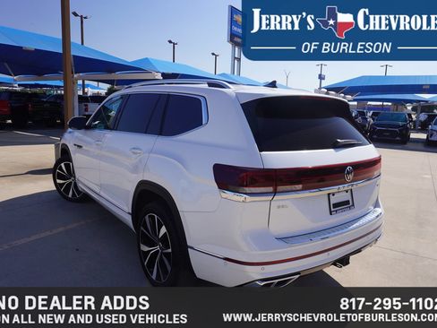 Used 2024 Volkswagen Atlas SEL Premium R-Line AWD/4WD image 4