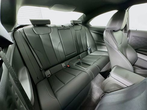 Used 2025 BMW 230i Coupe w/ Convenience Package image 27