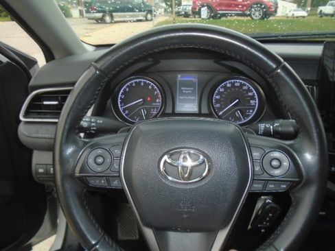 Used 2023 Toyota Camry SE image 16