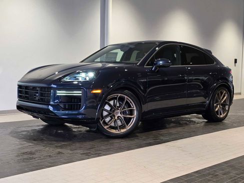 New 2026 Porsche Cayenne Turbo image 1