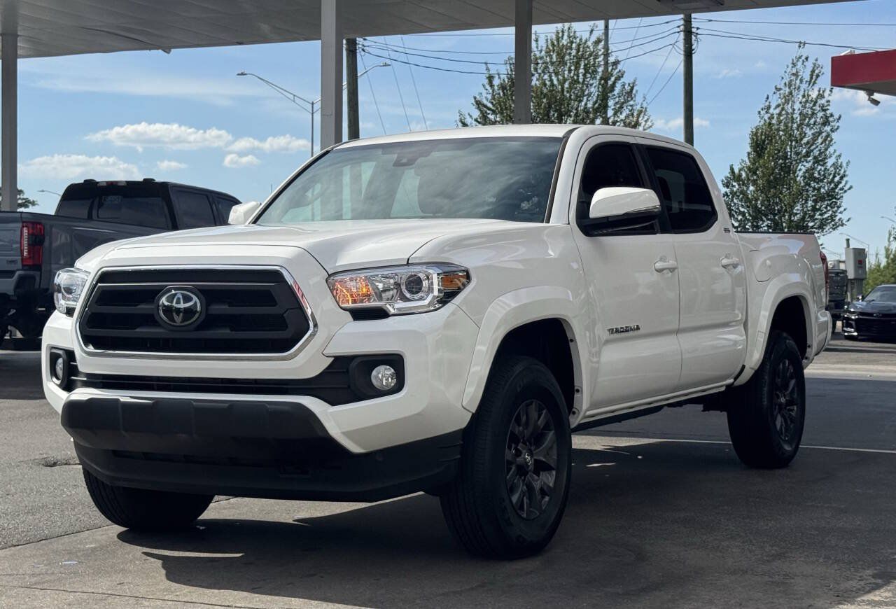 Used 2022 Toyota Tacoma SR5 w/ Technology Package RWD image 6