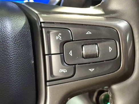 Used 2025 Chevrolet Silverado 2500 ZR2 w/ Technology Package image 23