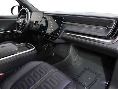 Used 2023 Rivian R1S Adventure AWD/4WD image 15