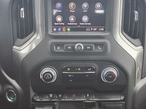 Used 2025 Chevrolet Silverado 3500 W/T image 17