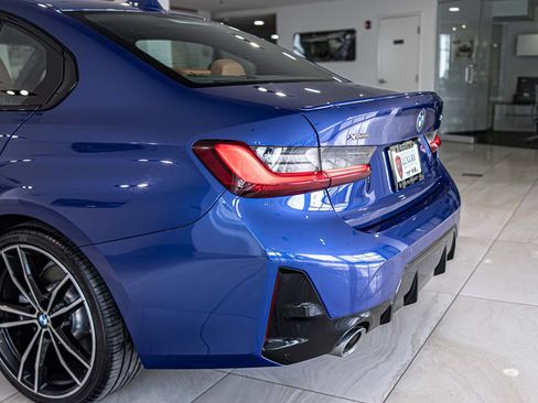 Used 2023 BMW 330i xDrive Sedan w/ M Sport Package AWD/4WD image 14