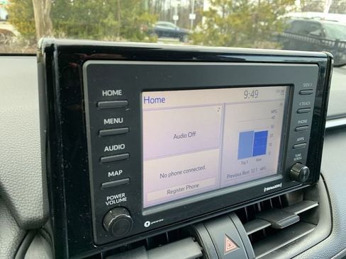 Certified 2021 Toyota RAV4 XLE image 21