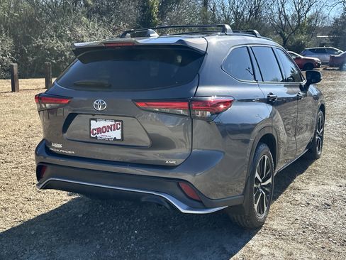 Used 2021 Toyota Highlander XSE image 5