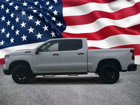 Used 2026 Chevrolet Silverado 1500 LT Trail Boss w/ LT Trail Boss Premium Package AWD/4WD image 12