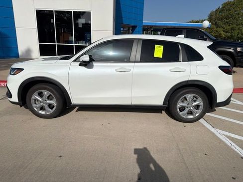 Used 2024 Honda HR-V LX image 8