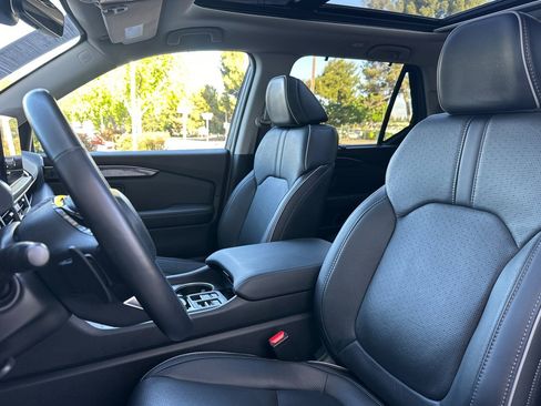 Used 2024 Honda Pilot Elite image 23