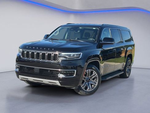 Used 2024 Jeep Wagoneer L Series II w/ Flexible Seating Group RWD image 2
