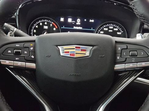 New 2025 Cadillac XT6 Sport w/ Technology Package image 16