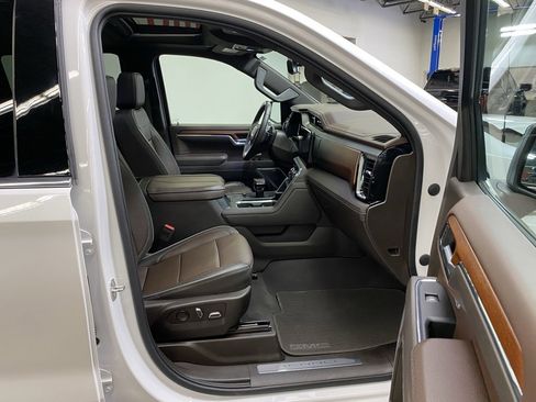 Used 2023 GMC Sierra 1500 Denali w/ Denali Reserve Package image 15