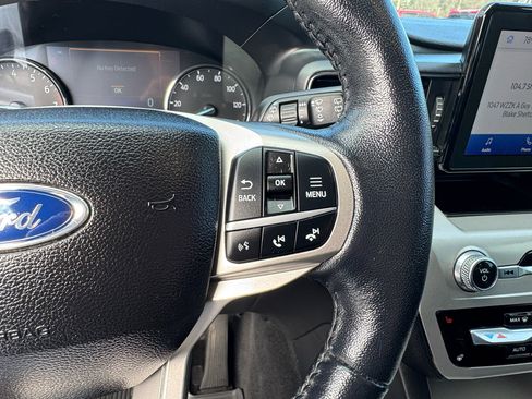 Used 2022 Ford Explorer XLT w/ Equipment Group 202A image 23