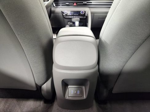 Certified 2025 Hyundai Elantra Sport FWD image 17