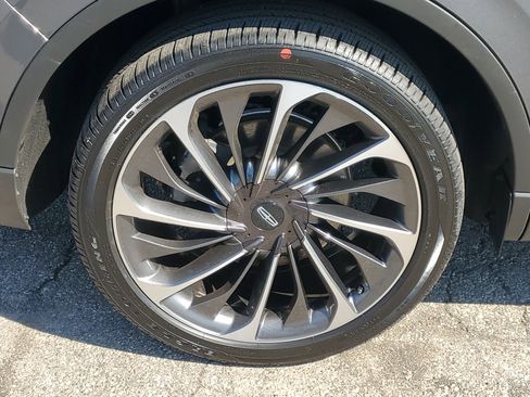 Used 2023 Lincoln Aviator Reserve w/ Equipment Group 201A AWD/4WD image 7