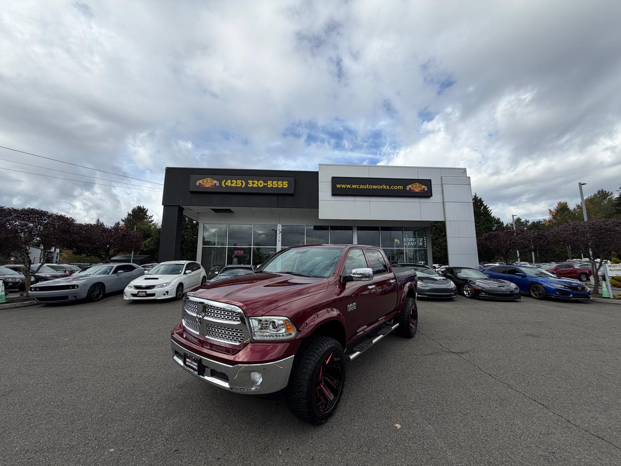 Used 2016 RAM 1500 Laramie w/ Convenience Group AWD/4WD image 3