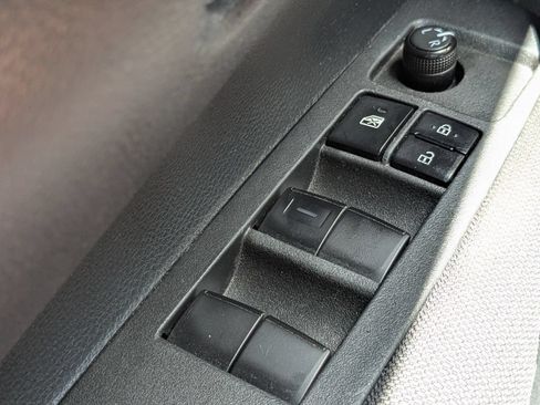 Used 2022 Toyota Corolla LE FWD image 23