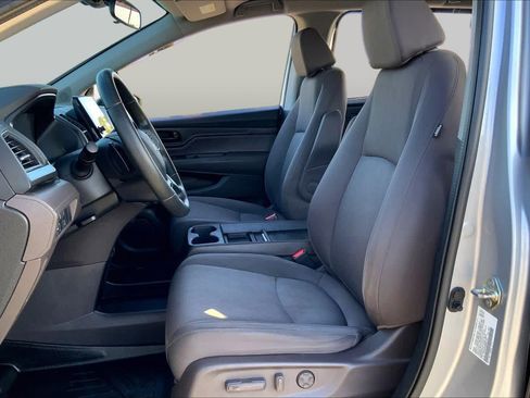 Used 2019 Honda Odyssey EX image 8