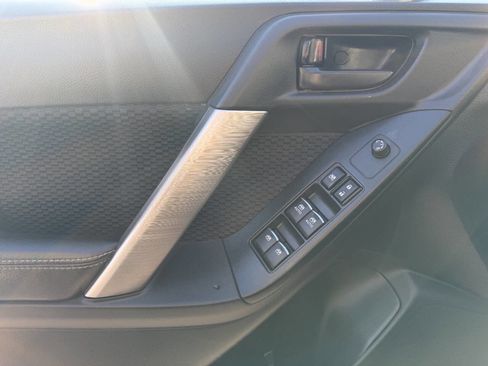 Used 2017 Subaru Forester 2.5i Premium image 25