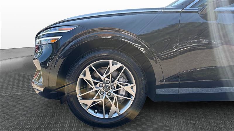 Used 2025 Genesis GV70 2.5T AWD/4WD image 9
