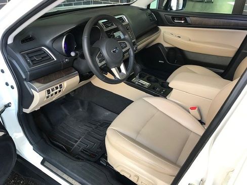 Used 2017 Subaru Outback 2.5i Limited image 5