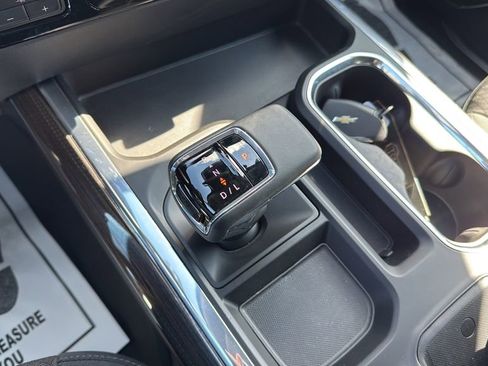 Used 2023 Chevrolet Silverado 1500 RST w/ Z71 Off-Road Package image 32