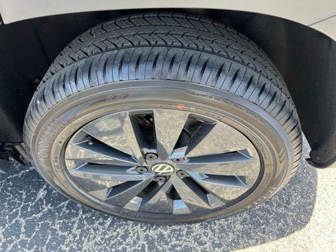 Used 2024 Volkswagen Taos S FWD image 41