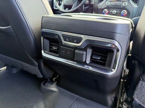 Used 2020 GMC Sierra 2500 AT4 w/ AT4 Premium Package image 19