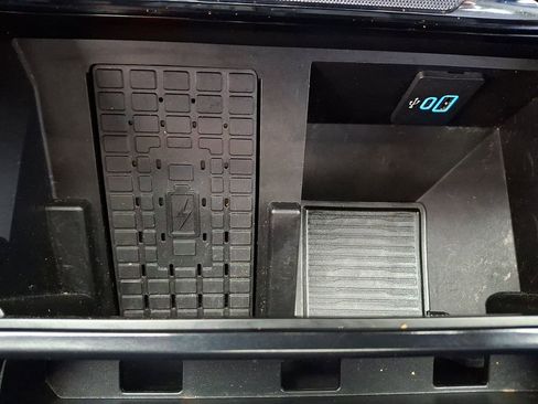 Used 2023 Ford F250 Lariat w/ Chrome Package image 28