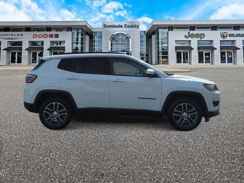 Used 2017 Jeep Compass Latitude w/ Popular Equipment Group image 9