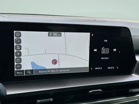 Used 2024 Kia Telluride S image 19