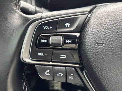 Used 2018 Honda Accord Sport image 19