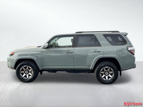 Certified 2023 Toyota 4Runner TRD Off-Road Premium w/ Moonroof Package AWD/4WD image 4