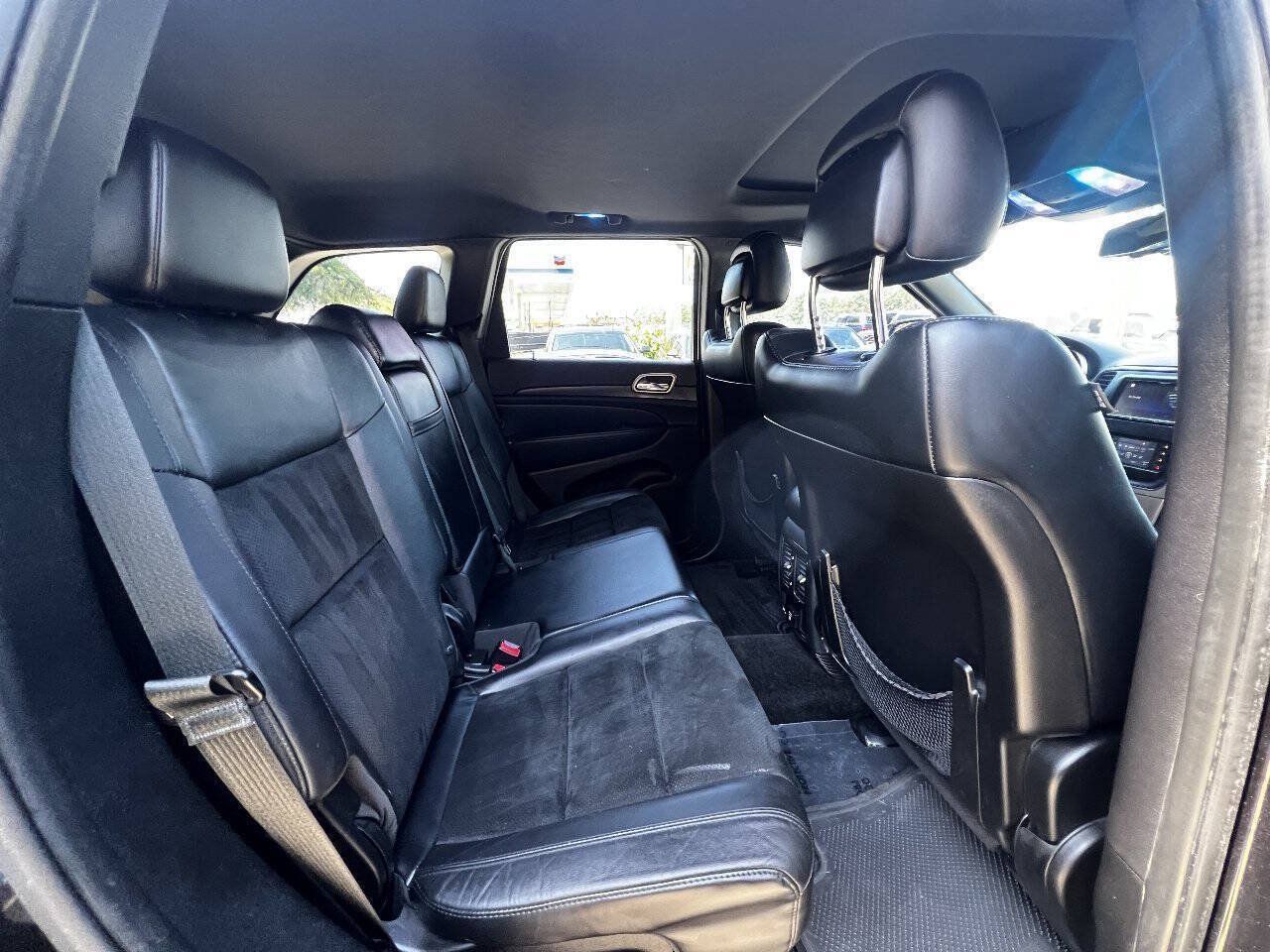 Used 2015 Jeep Grand Cherokee Altitude RWD image 11